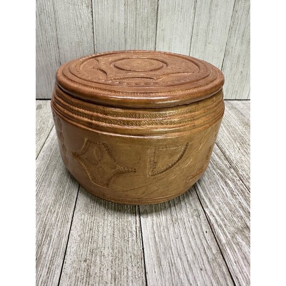 Vintage Leatherbound Decorative Symbols Storage Trinket Box 5" Diameter with Lid - Picture 1 of 12